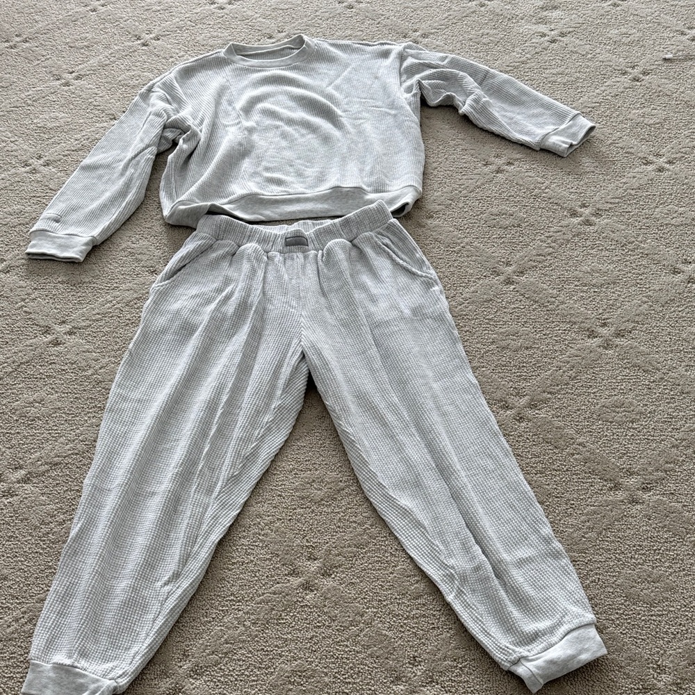 SET Active Light Gray Set only worn once